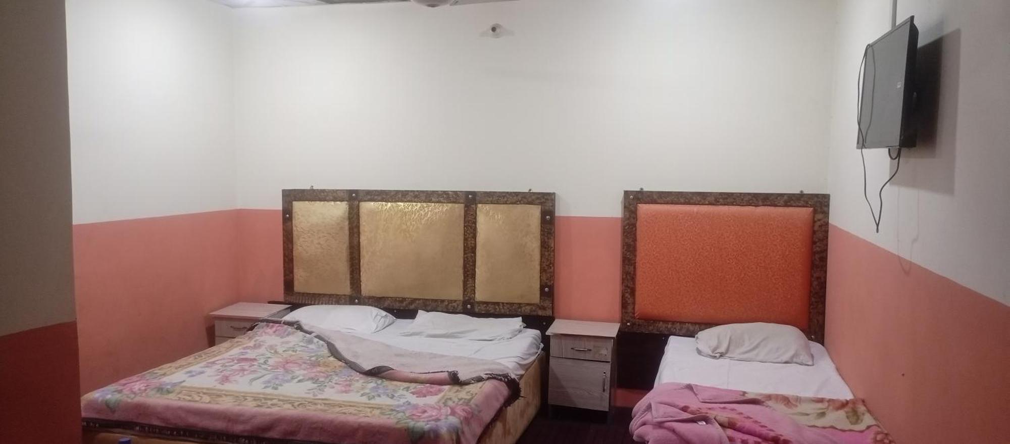New Pak Royal Hotel Lahore Exteriér fotografie
